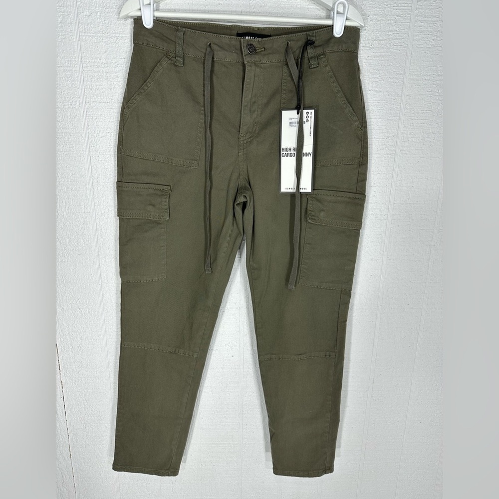 NWT Almost famous high rise cargo skinny army green jeans size 13